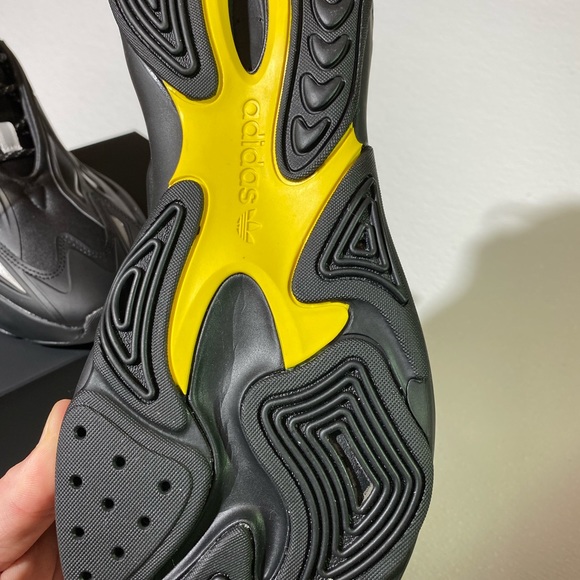 Adidas Ozrah x GUCCIMAZE - Picture 7 of 10